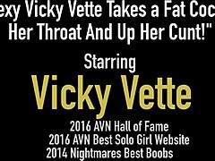 Vicky Vettes的嘴巴和阴道里射精