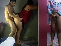 委内瑞拉的继子通过朋友的丈夫取悦他的妻子